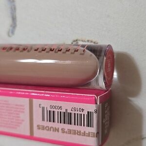 Jeffree Star Velour Lipstick in  Jeffree's Nudes
